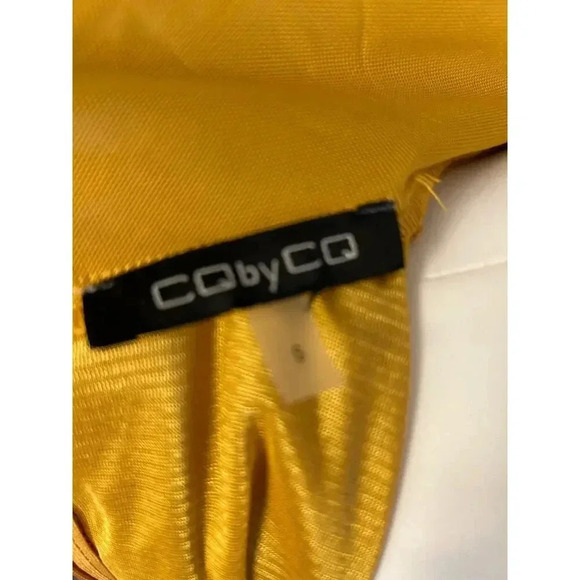 CQbyCQ UNIQUE FEATHER mustard plume  LONG PUFFY SLEEVES SIZE SMALL - Picture 10 of 10